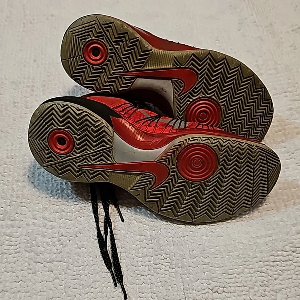 Rare Nike Collectors Sneaker, Nike Hyperdunk's Men's Size 9. - Picture 5 of 8